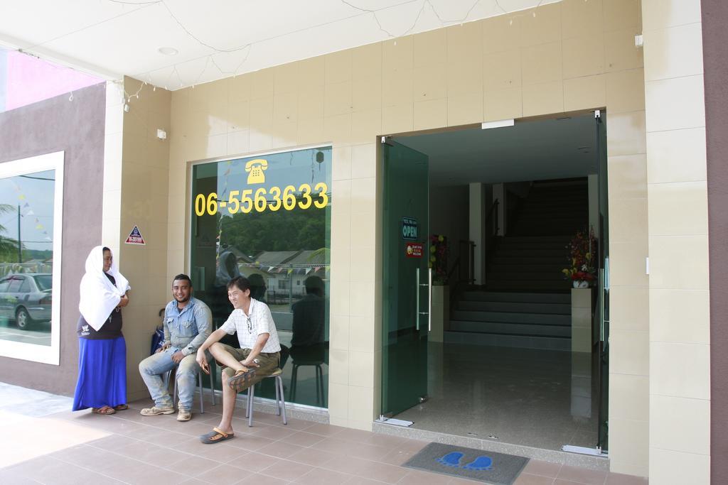 Alor Villa Malacca Esterno foto